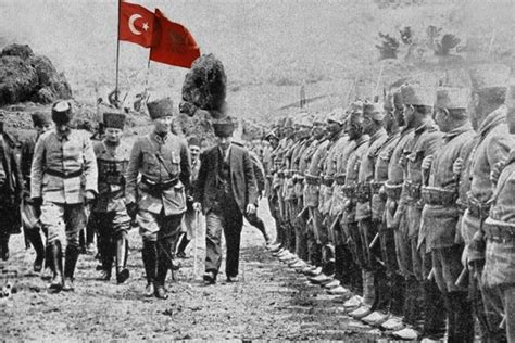 Gallipoli Savaşı: Osmanlı İmparatorluğu'nun Kurtuluşunun Sembolü ve Mustafa Kemal Atatürk'ün Askeri Dehası